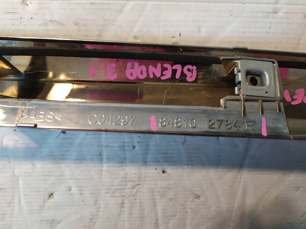 фото №11, Накладка хром крышки задняя renault escape v 848102784r