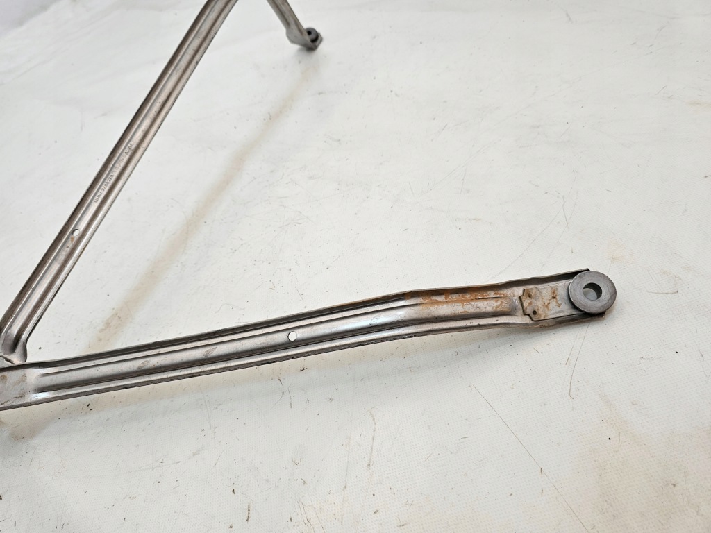 Bmw x5 g05 19- кронштейн бака бака топлива левая правое 7468278 америка Оригинал