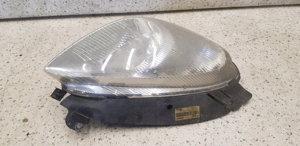 фото №1, Лампа перед правая citroen xsara picasso eu