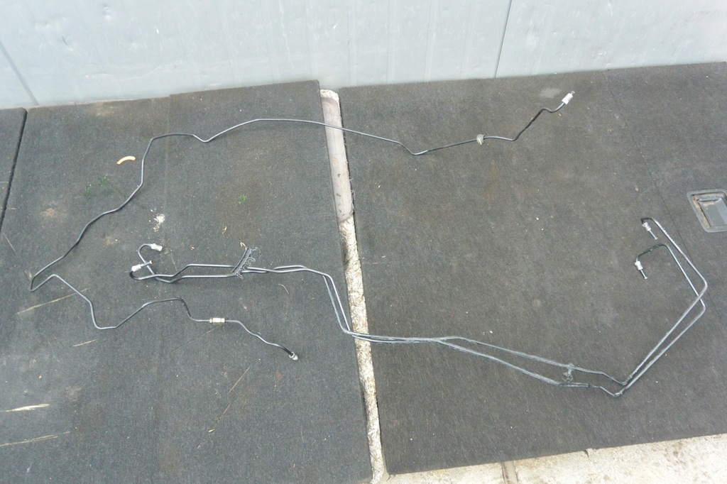 фото №1, Провода трубки тормозные перед kpl audi q7 4l eu