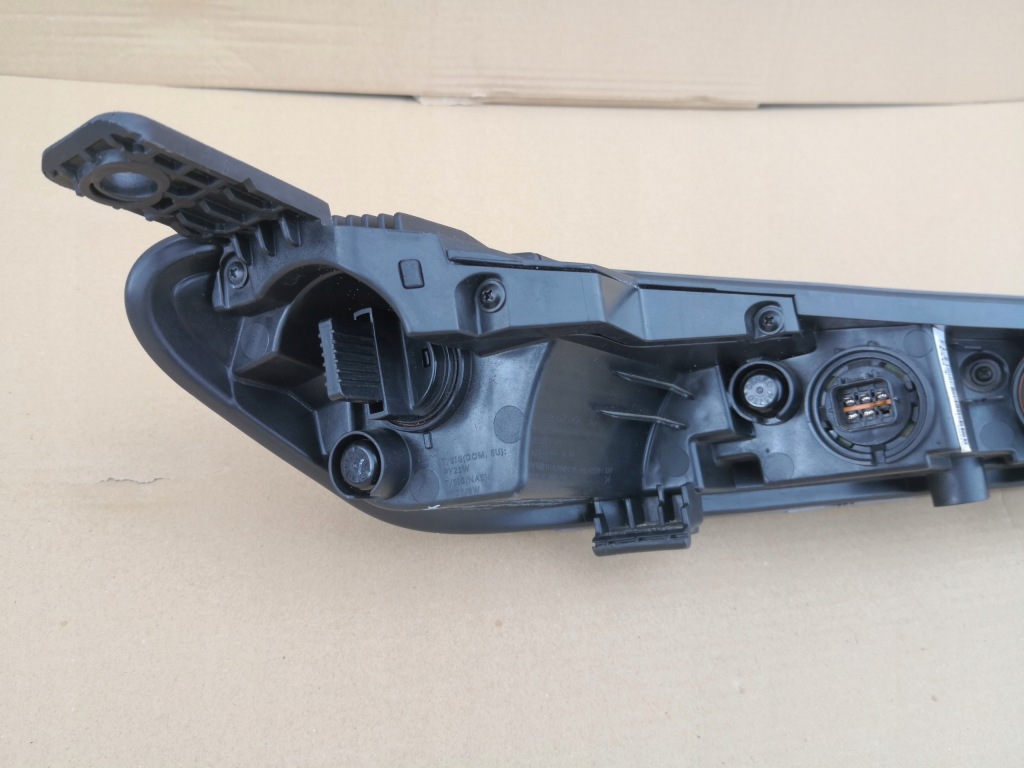 Hyundai kona 17-20 фара передняя левая led drl bdb Оригинал