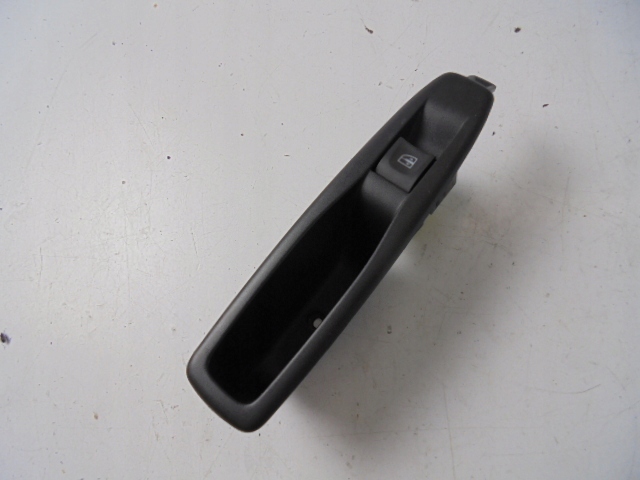 фото №1, Панель стекло задняя renault captur i 13 r