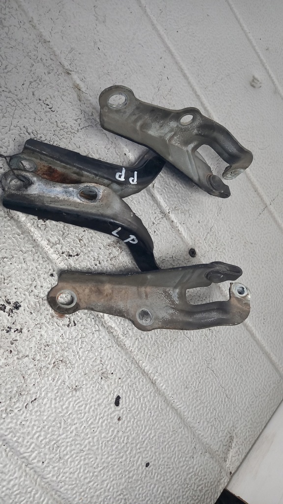 фото №1, Петля капот toyota previa 01r