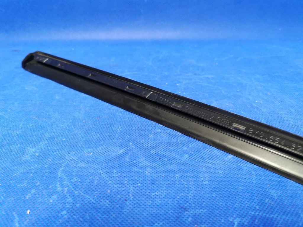 фото №9, Молдинг стекло лобовое передней левая оригинал audi a3 8y 8y0854327