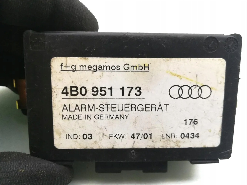 фото №10, Audi a4 блок керування / модуль сигналізація 1.9 tdi дизель 81kw 110 hp 4b0951173