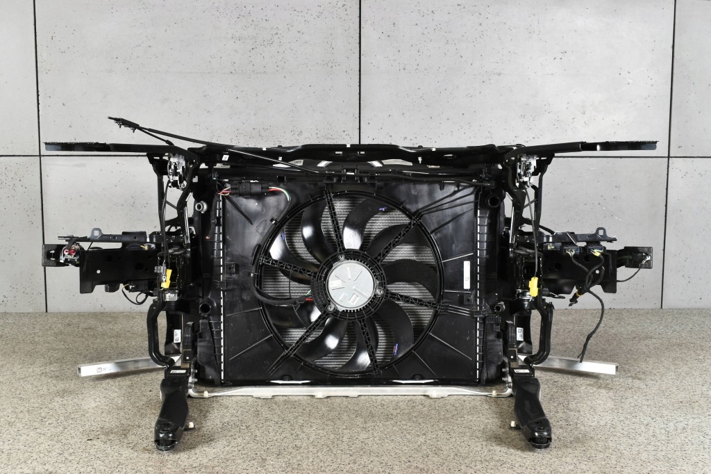 фото №11, Bmw x1 u11 капот бампер крыло pas радиатор лампы адаптивный led 668