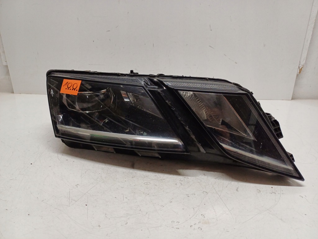 Skoda octavia 3 3 рестайлінг  16- фара права перед led 5e1941016f Доставка