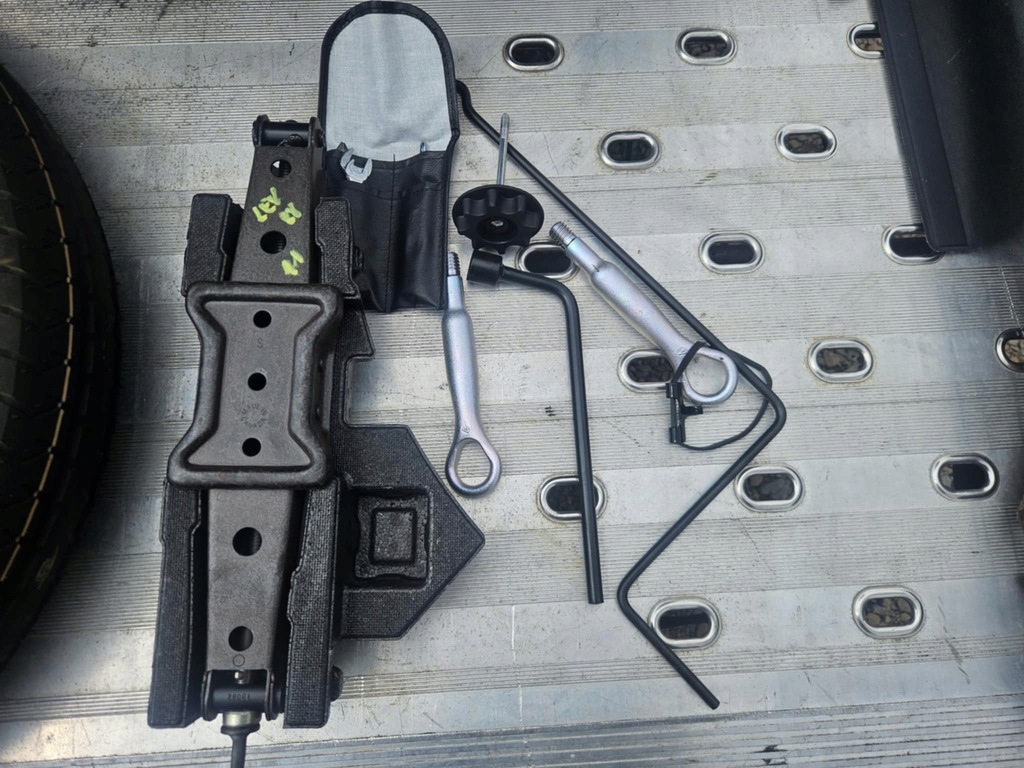 фото №1, Lexus rx iii набор do переключения колеса вкладыш подъемник ушко ключ подъемник домкрат