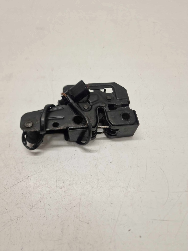 фото №1, Замок капот перед audi a4 c6