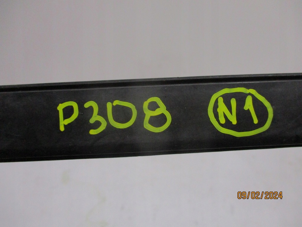 фото №8, Накладка молдинг peugeot 308 t10 98355043xt