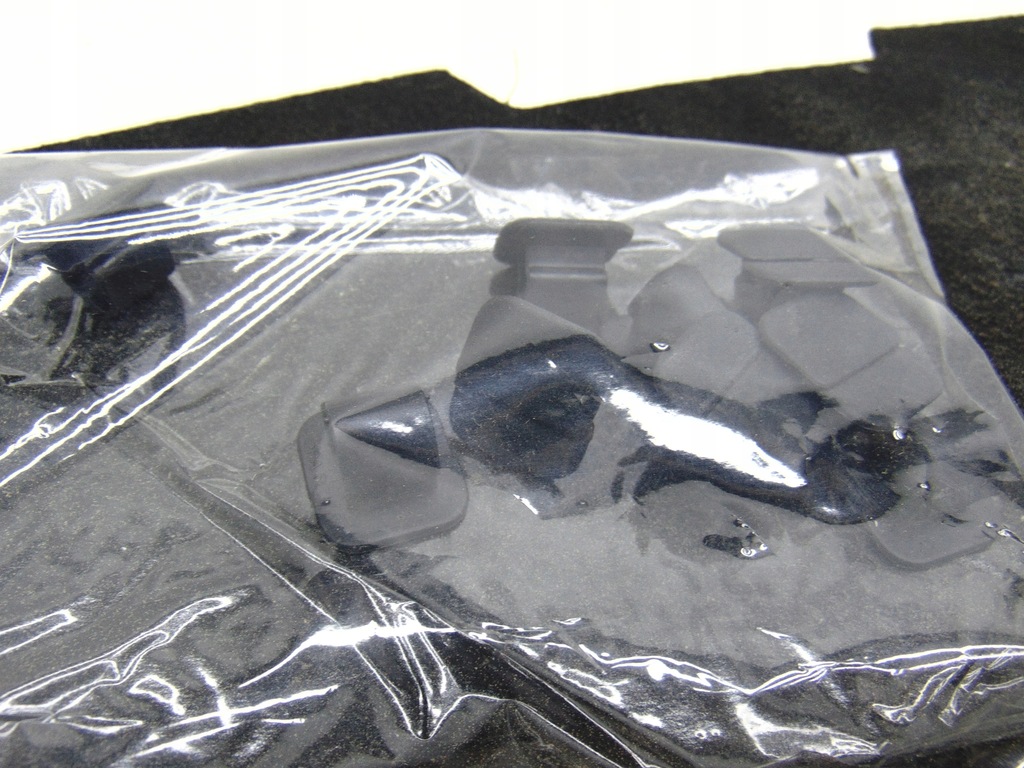 фото №6, Шумоизоляция podpbitka капот passat cc 08-11 клипсы