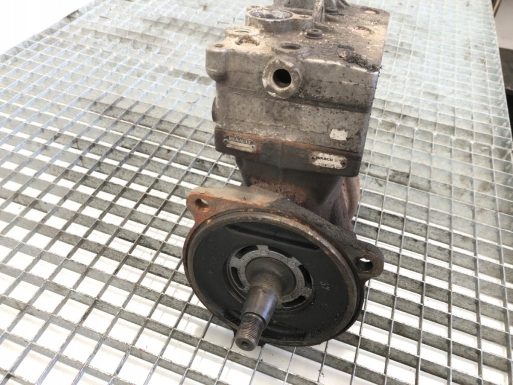 Компресор renault trucks magnum 12.8 461km Доставка