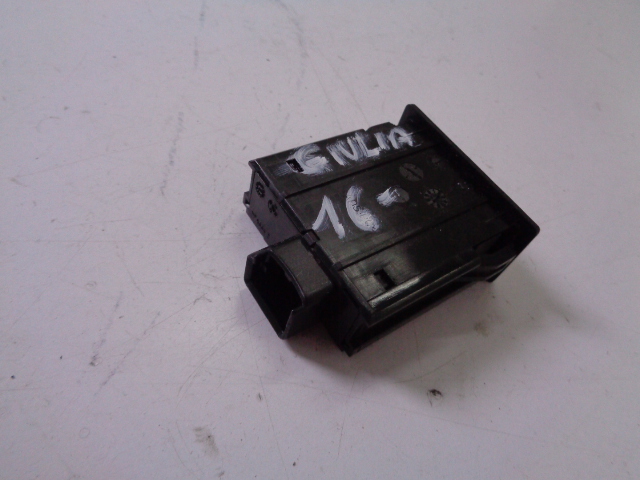 фото №3, Роз'єм usb alfa romeo giulia 2016-