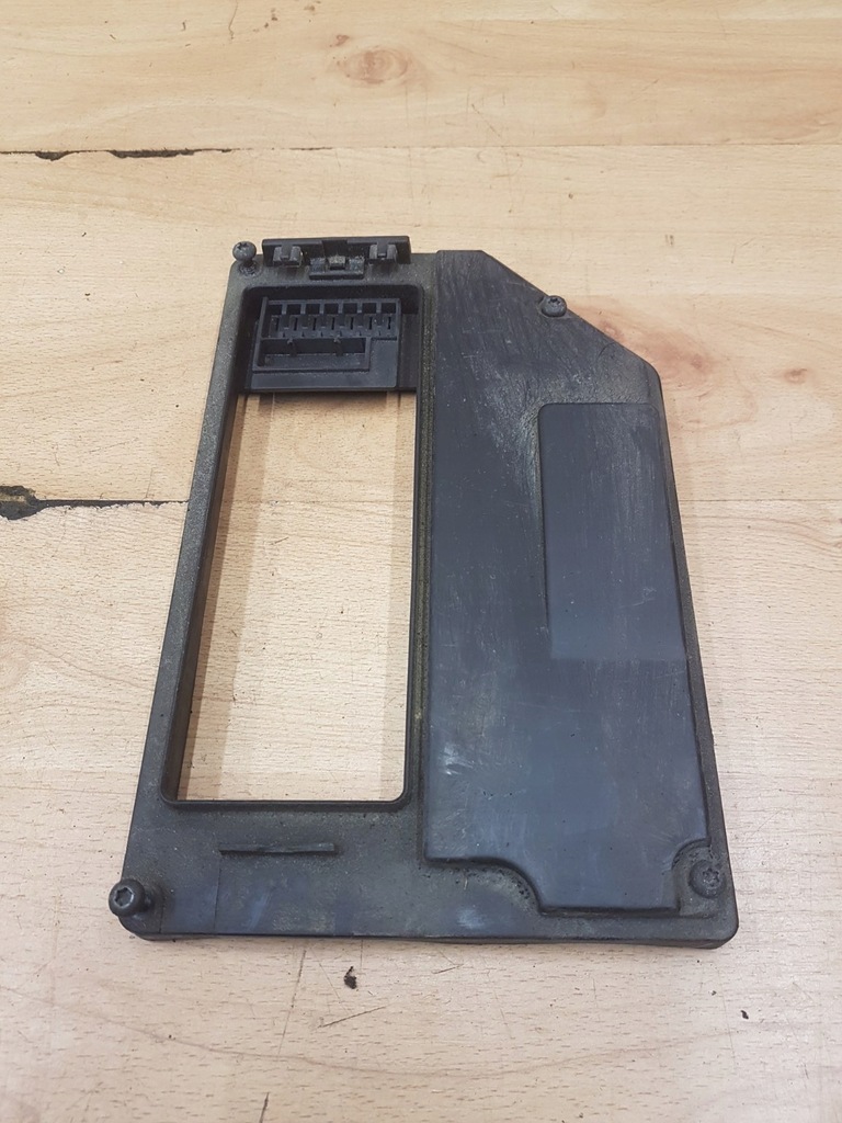 фото №1, Крышка защита коробка предохранителей volvo 850