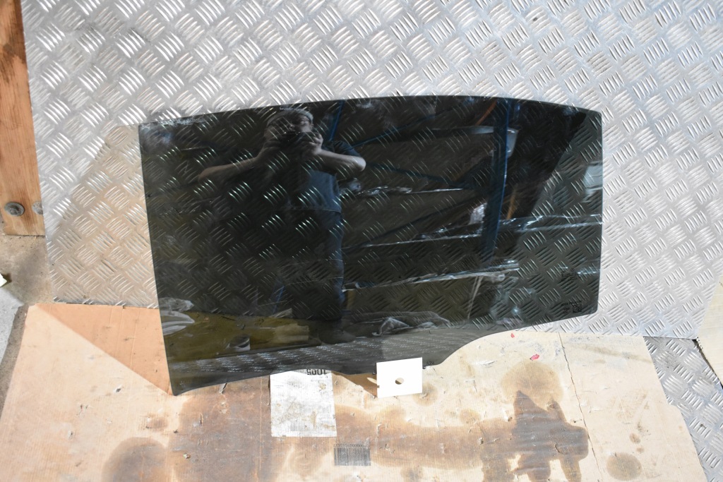 фото №1, Idealna скло двері задня ліва подвійний mercedes w223 long 21r. as3 1