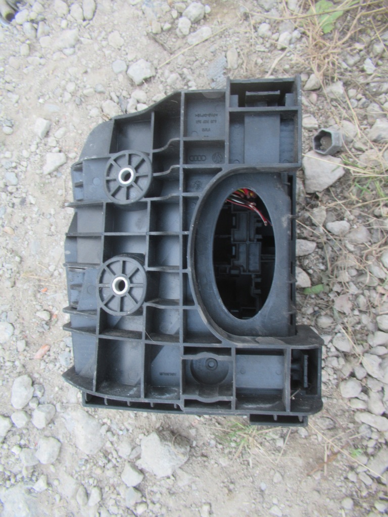 фото №1, Кронштейн коробки запобіжників audi tt