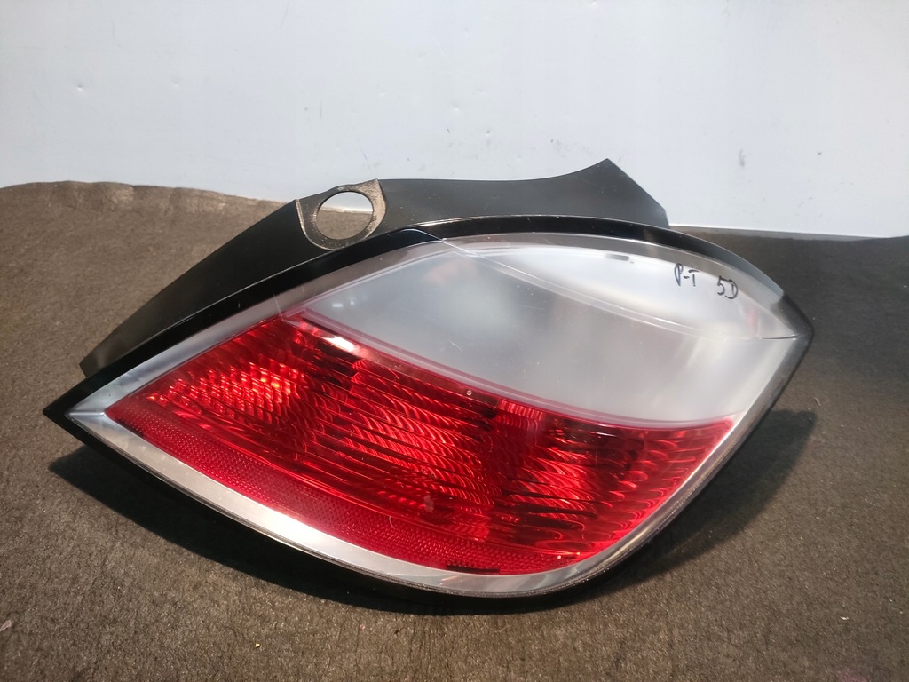 фото №1, Opel astra h лампа правая задняя 008653-02