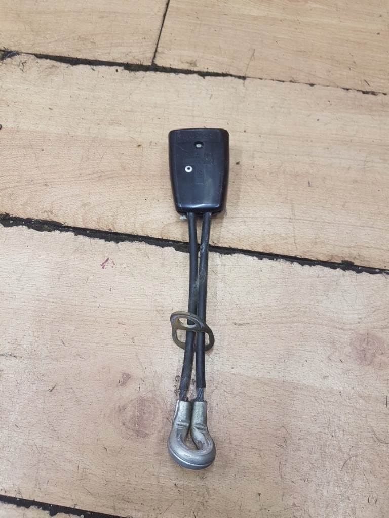 фото №2, Клипса замок поперечина задняя сиденье volvo 240