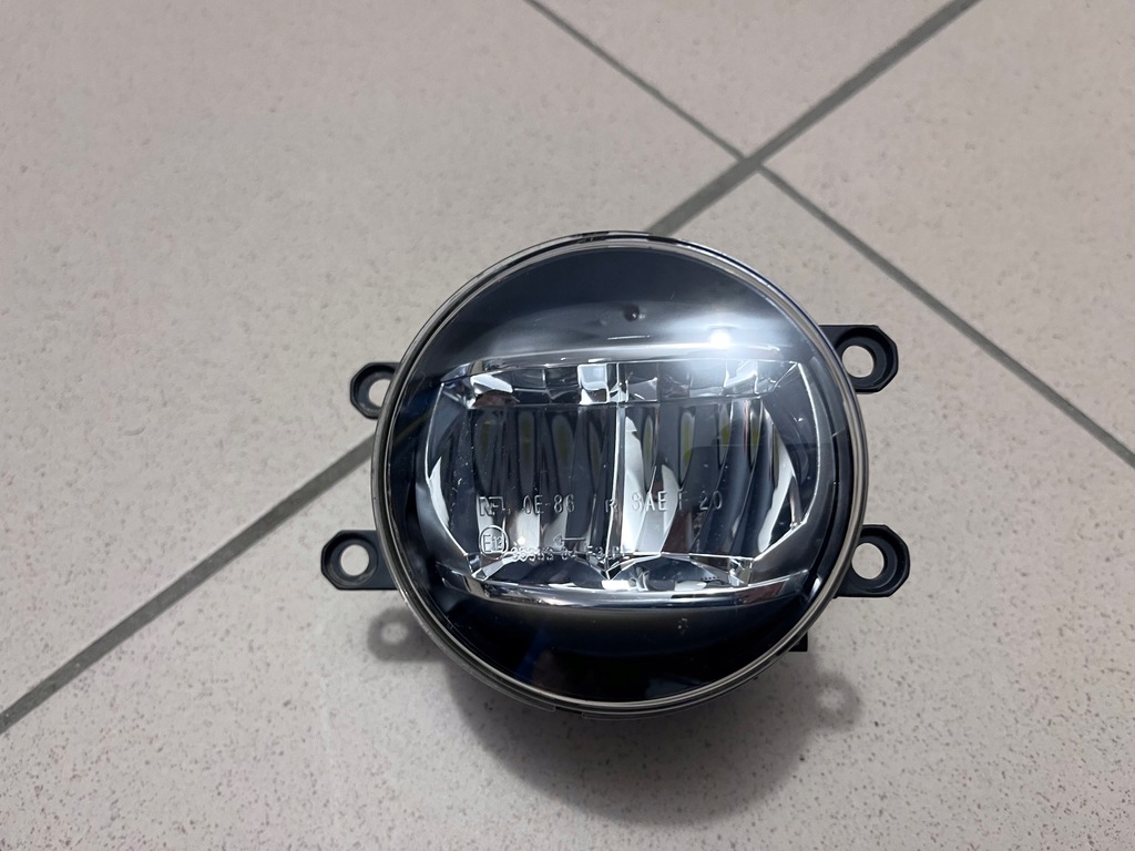 фото №1, Противотуманная фара передний перед правый toyota c-hr chr