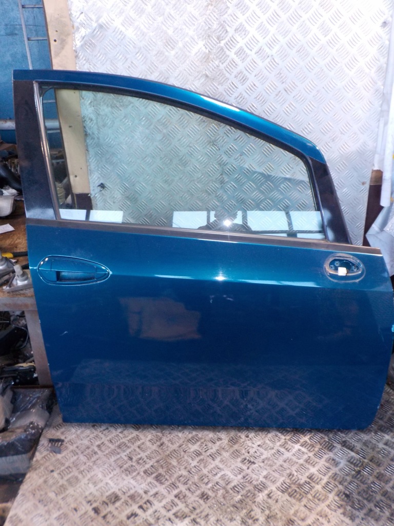 фото №1, Fiat punto evo 2013r дверь правый перед pnt.3 do покраска!!