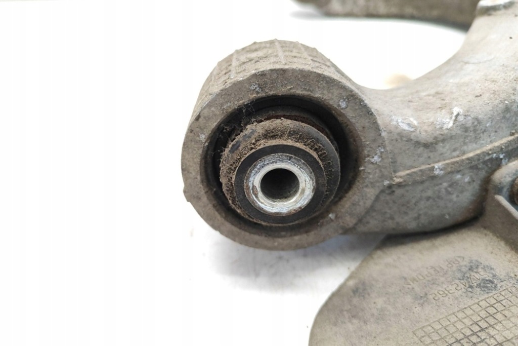 Рычаг задний правый lancia thesis 841_ 51742362 2.4l дизель 129kw 2005 Киев