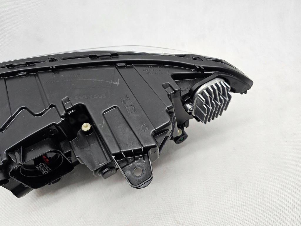 Volvo xc90 2 2015+ фара перед правий full led active high beam 31677039 Київ