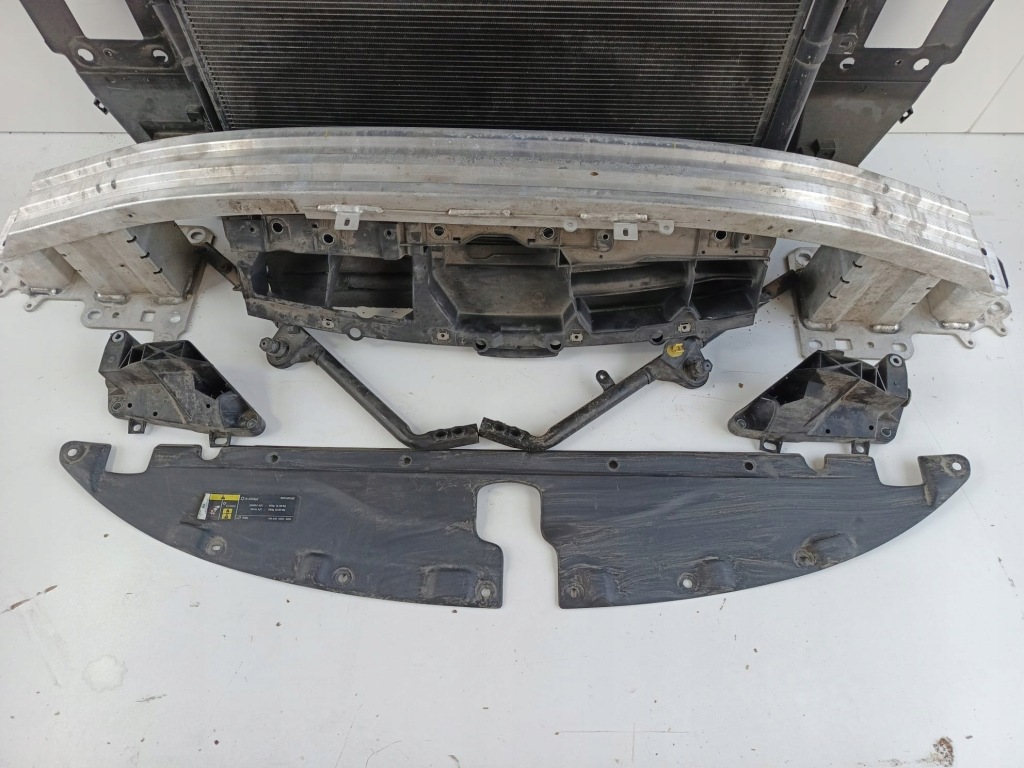 Chrysler pacifica 2017+ 3.6 v6 комплектний  ремінь передній радіатор балка перед Доставка