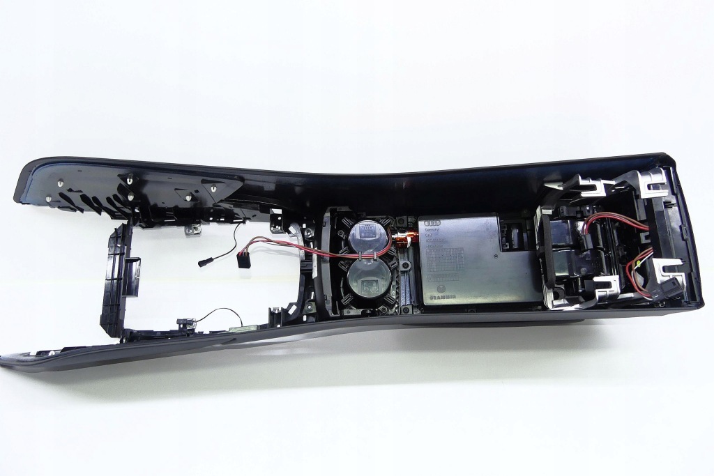 Audi a6 c7 4g рестайлинг  68km туннель средний + бардачок Оригинал