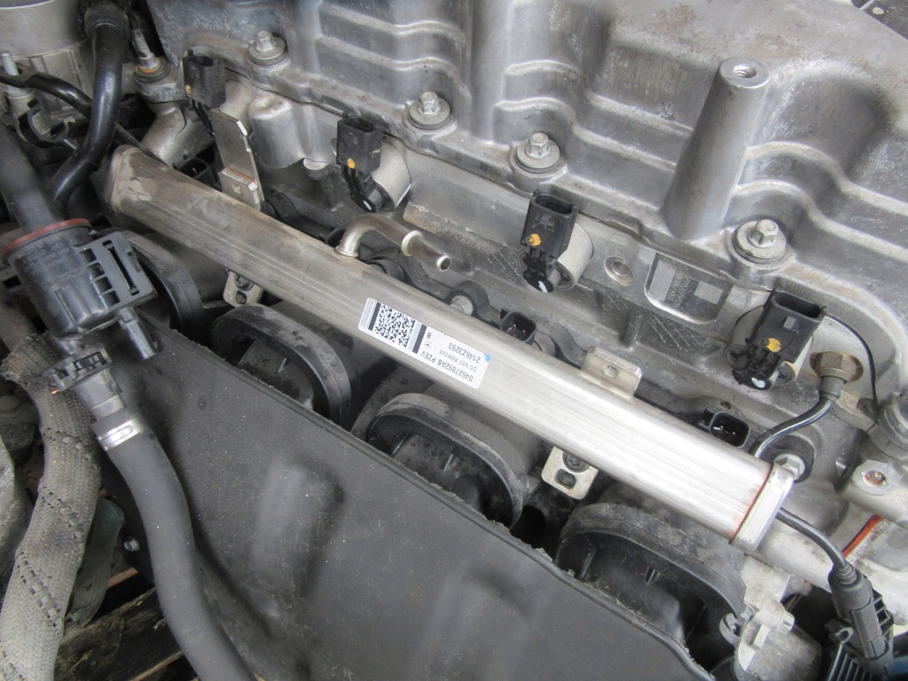 фото №1, Jeep cherokee kl 2.4i 2017 молдинг впрыскная