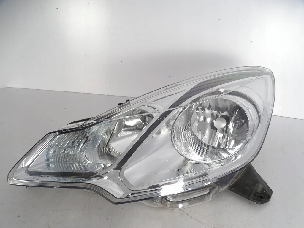 фото №1, Лампа перед передняя левая citroen c3 ii 2 ds3 10-16