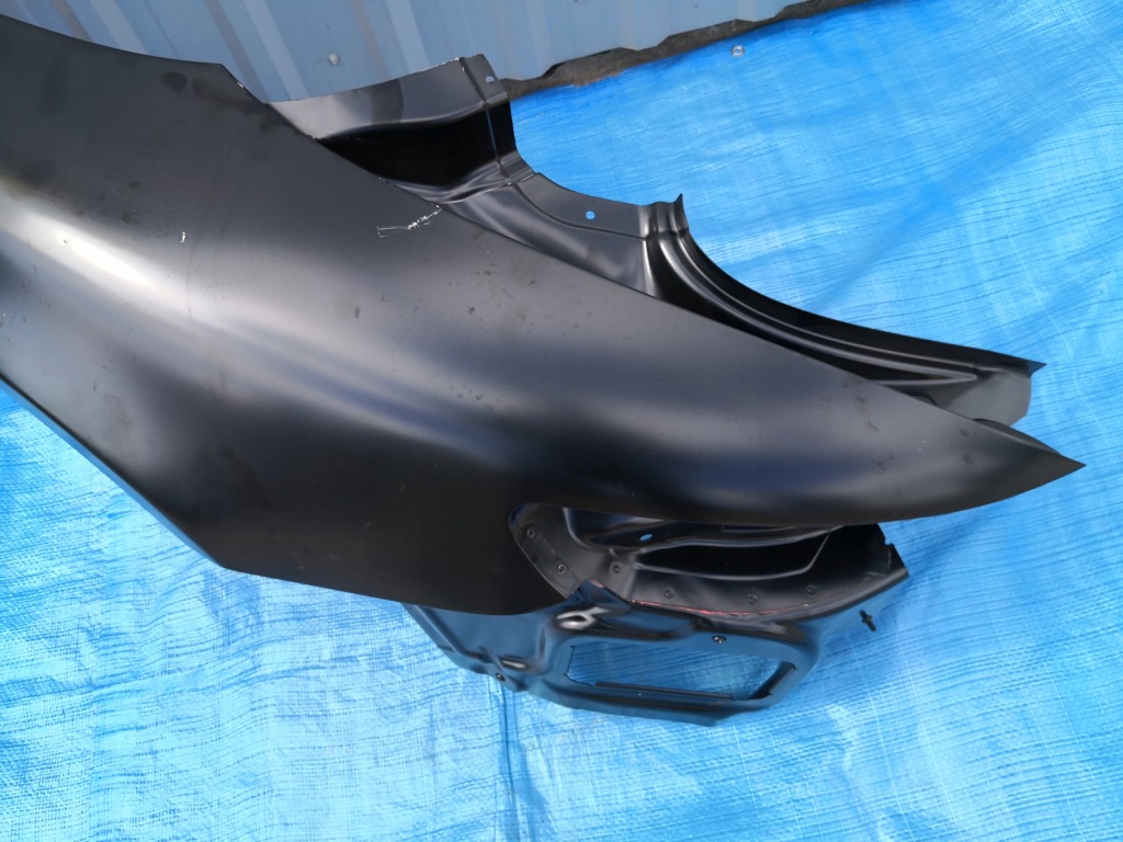 Mercedes amg gtr gtc roadster 190 крыло левый задний Цена