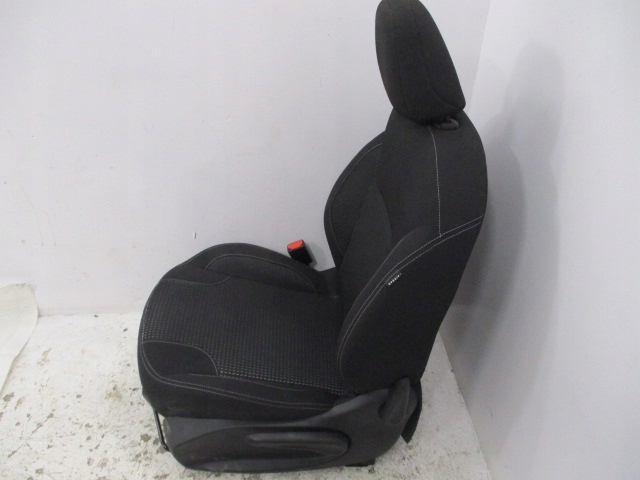 фото №14, Peugeot 208 lift переходник с фургон заднее сиденье ремни