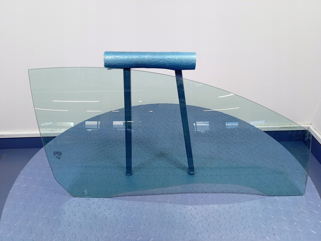 фото №1, Volvo c70 ii стекло дверь перед правая