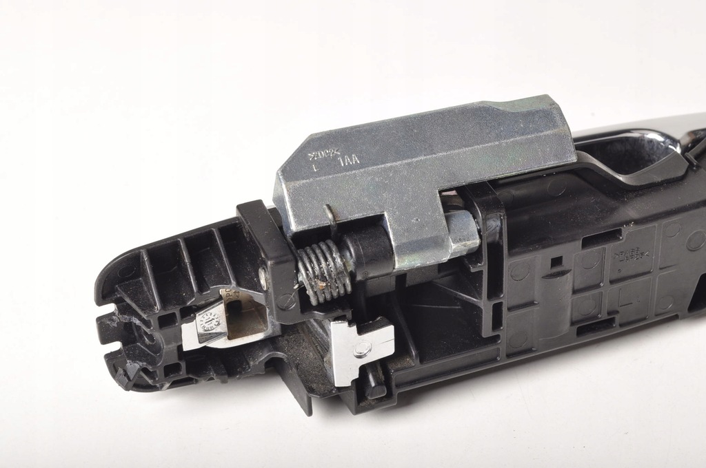 фото №5, Nissan leaf i ze0 ручка дверь наружная