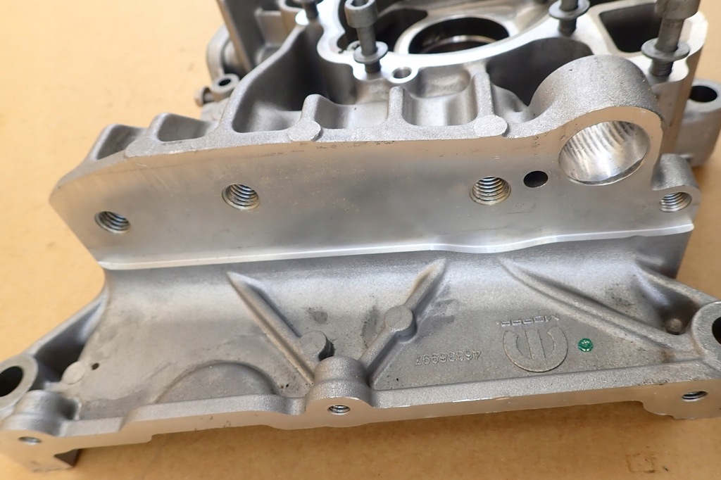 фото №14, Корпус распределительного вала насос масла jeep renegade 1.3 ben 55282328 46336997 tonale