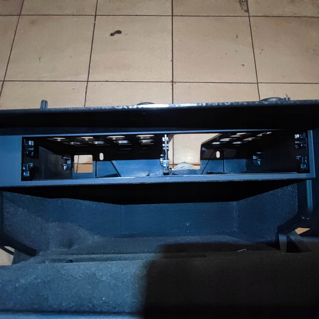 фото №9, Бардачок пассажира audi a8 d3 soul europa