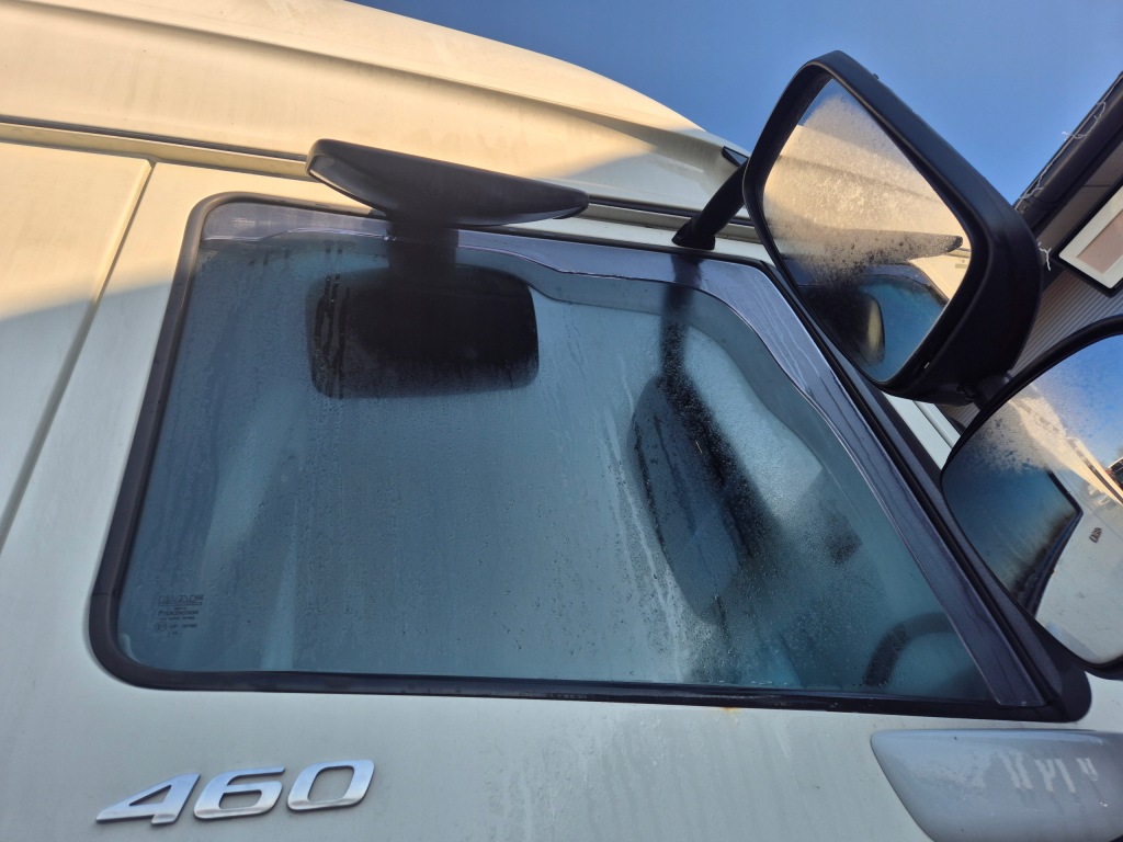 Купить Ветровик стекло дверь правая daf xf 106 euro 6