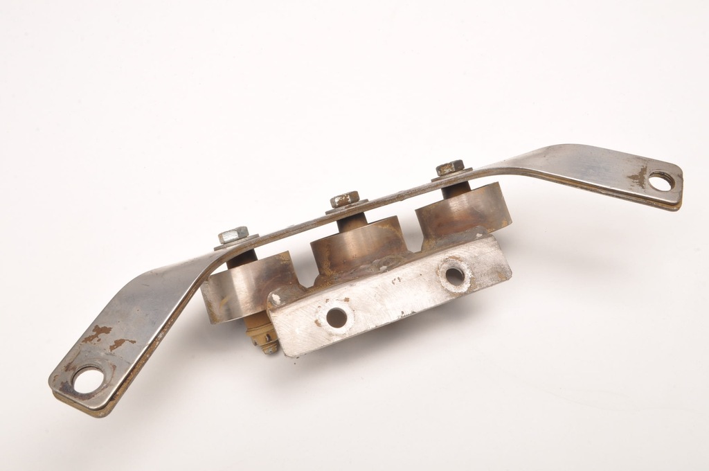 фото №1, Ferrari california 4.3 кронштейн кронштейн кронштейн вихлоп