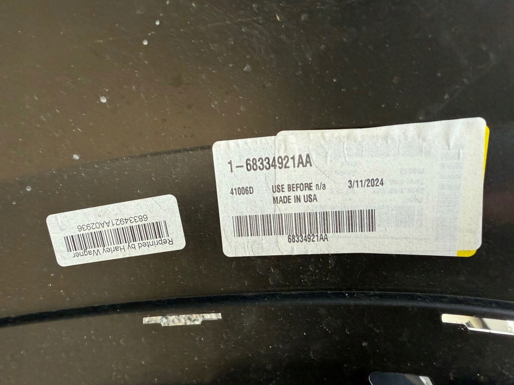 Купить Бампер jeep cherokee wk2 рестайлинг  оригинал нет клеёный