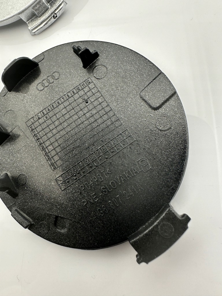 Заглушка бампера hak hol s-line audi a7 fl цвета 4g8807241a с Разборки