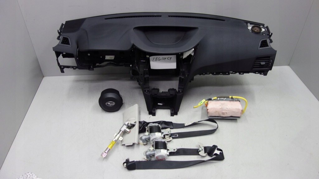 фото №1, Subaru legacy v приборная панель консоль подушка безопасности оригинал