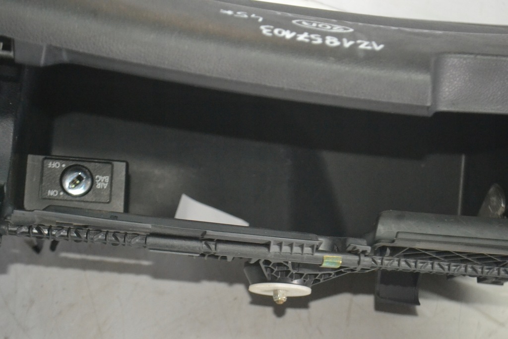 фото №5, Бардачок пассажира skoda octavia 2 ii 1z1857103