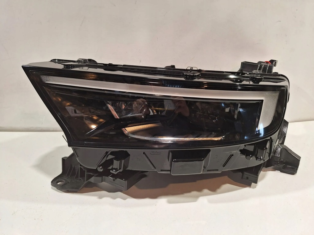 фото №1, Лампа перед левая nowa full led 9834016880 opel mokka b intellilux 20-