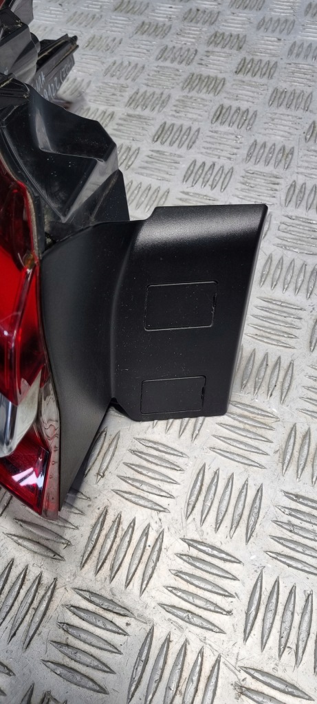 Opel insignia b лампа левая левый задний  задняя 39099122 Цена