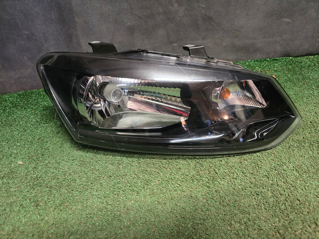 фото №1, Лампа права перед vw polo v 6r1