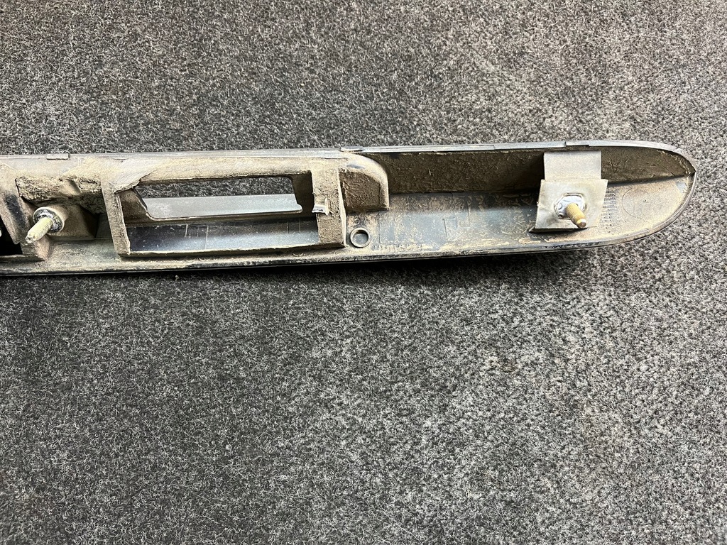 фото №11, Renault modus i накладка крышки багажника микровыключатель 8200076256