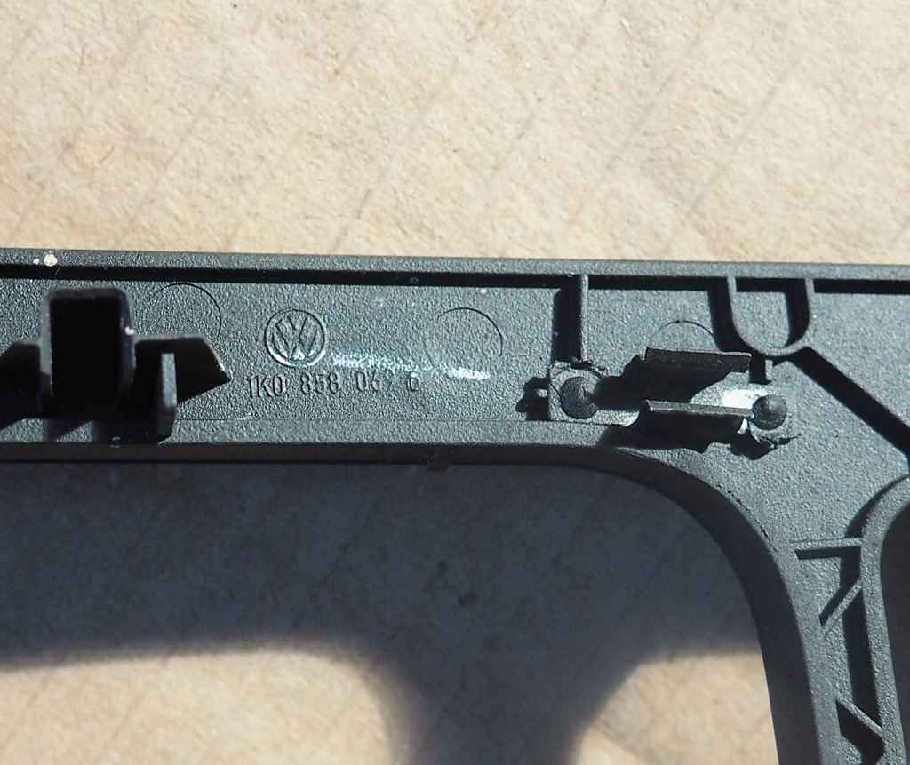 фото №3, Vw рамка захист радіо панель 1k0858069d