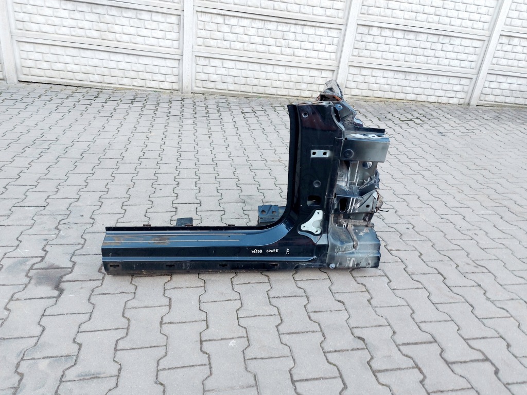 фото №1, Mercedes w213 w238 coupe поріг правий 18r.