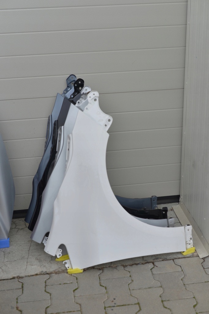 фото №16, Капот бампер крила лампа pas балка решітка радіатора toyota corolla e21 sedan kombi