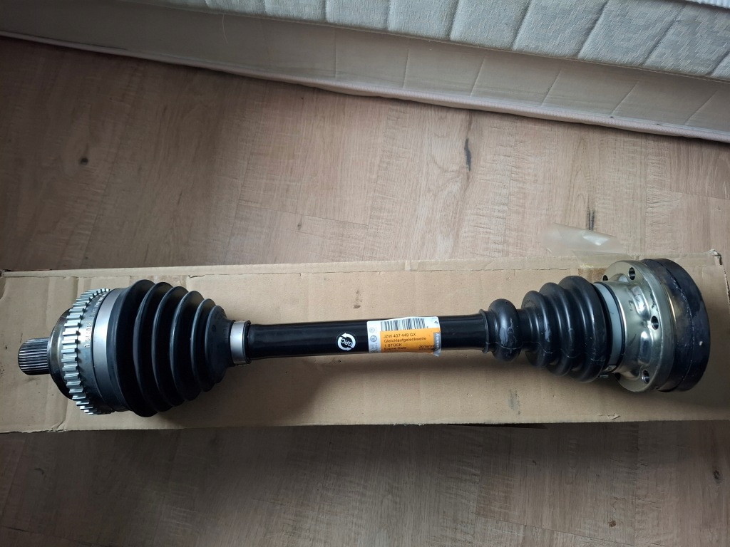 фото №1, Nowa le/pr привідний вал vw t4 transporter 1.9 2.4d 2.5tdi